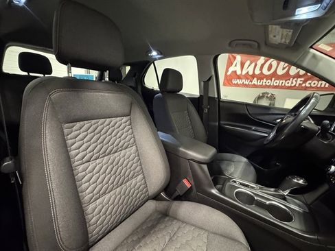 Used 2018 Chevrolet Equinox LT image 11