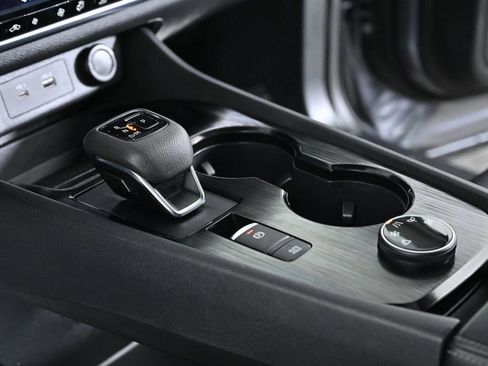 Used 2022 Nissan Rogue SV w/ SV Premium Package image 20