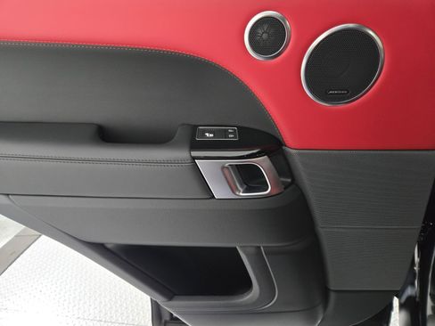 Used 2021 Land Rover Range Rover Sport HST image 21