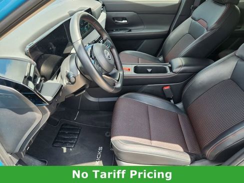 Used 2025 Nissan Kicks SR AWD/4WD image 11