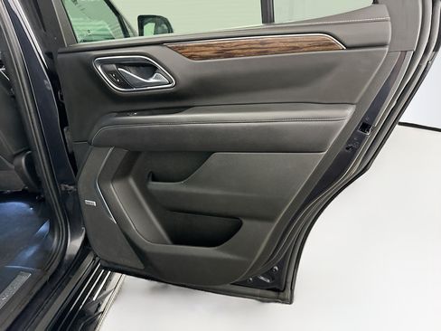 Used 2023 Chevrolet Tahoe Premier AWD/4WD image 33
