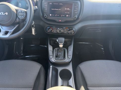 Used 2025 Kia Soul LX w/ LX Technology Package image 39