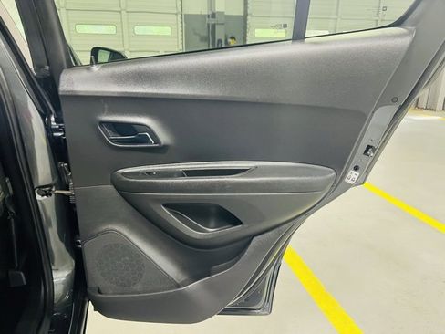 Used 2020 Chevrolet Trax Premier image 31