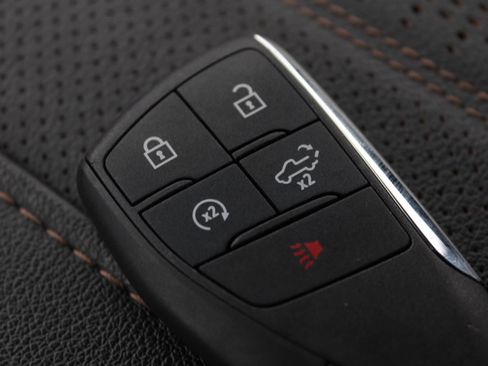 Used 2024 Chevrolet Silverado 1500 High Country w/ High Country Premium Package image 15