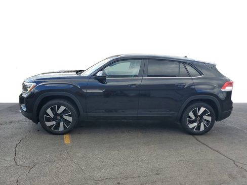 Used 2025 Volkswagen Atlas Cross Sport SE FWD image 4