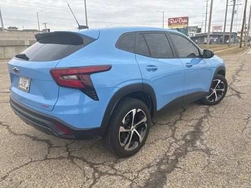 Used 2024 Chevrolet Trax RS w/ Driver Confidence Package image 5