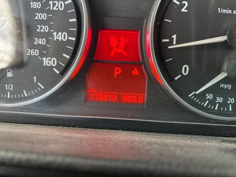 Used 2006 BMW 330i Sedan image 20