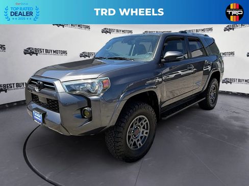 Used 2020 Toyota 4Runner SR5 Premium w/ Moonroof Package AWD/4WD image 3