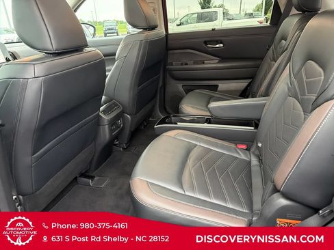 Certified 2023 Nissan Pathfinder Platinum AWD/4WD image 33
