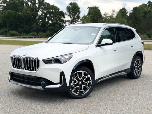 New 2026 BMW X1 xDrive28i w/ Technology Package AWD/4WD image 1