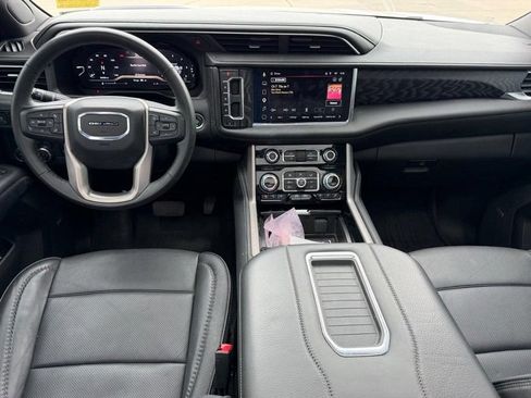 Used 2023 GMC Yukon XL Denali AWD/4WD image 12