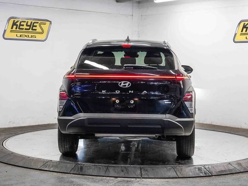 Used 2024 Hyundai Kona SEL w/ Convenience Package AWD/4WD image 3