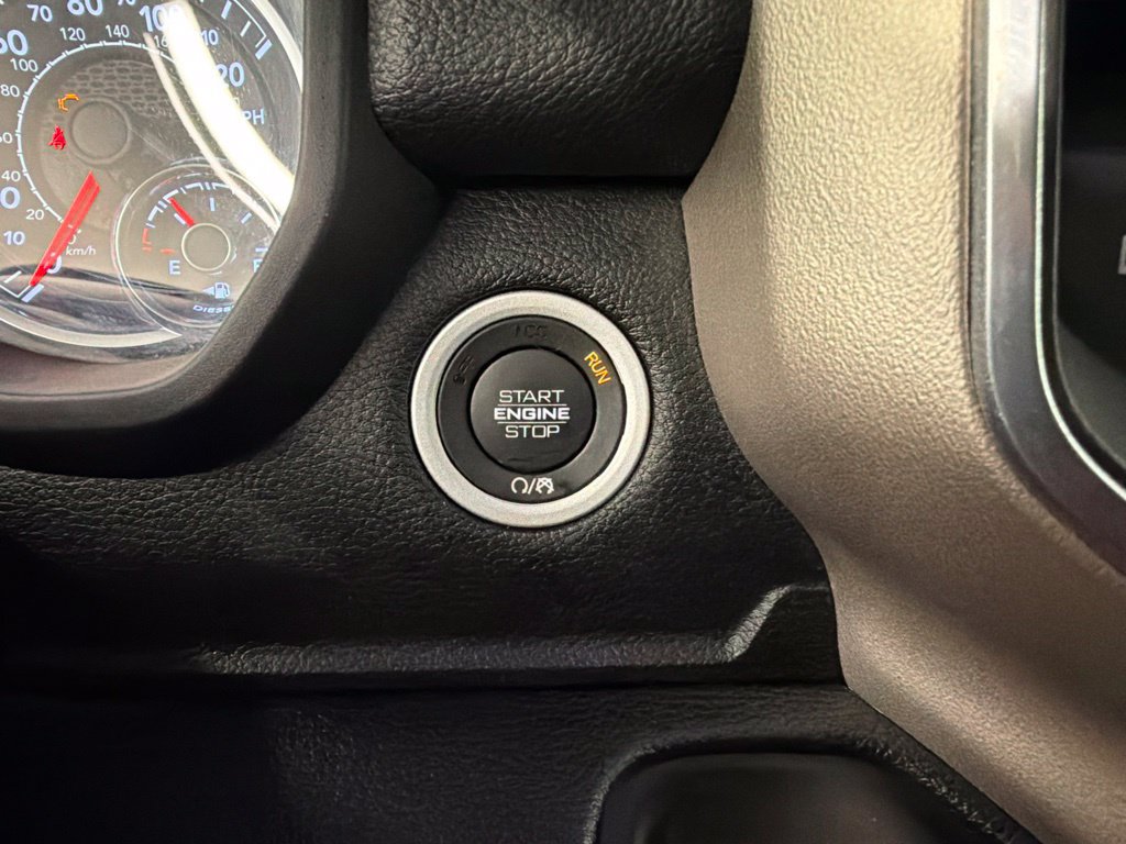 Used 2022 RAM 1500 Laramie AWD/4WD image 18