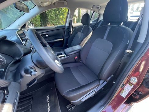 Used 2025 Nissan Sentra SV image 35