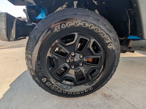 Used 2015 Jeep Wrangler Sport image 31