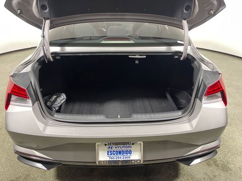 Certified 2022 Hyundai Elantra SEL w/ Convenience + Premium Package image 10