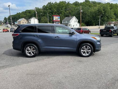 Used 2015 Toyota Highlander XLE AWD/4WD image 9
