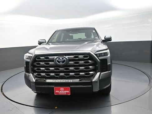 Used 2024 Toyota Tundra Platinum AWD/4WD image 39