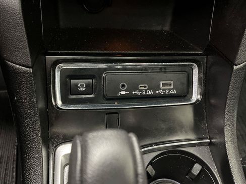 Used 2023 Subaru Ascent Limited w/ Technology Package AWD/4WD image 23