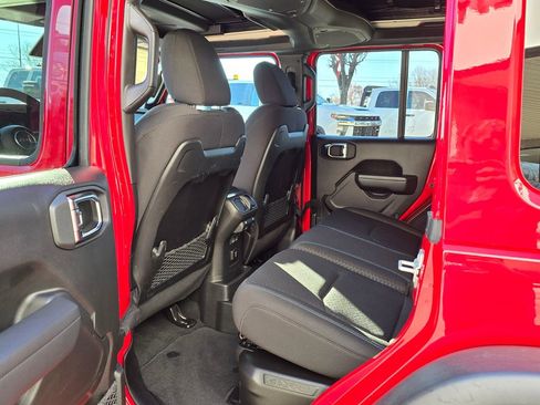 Used 2025 Jeep Wrangler Unlimited Rubicon 4xe w/ Convenience Group image 24