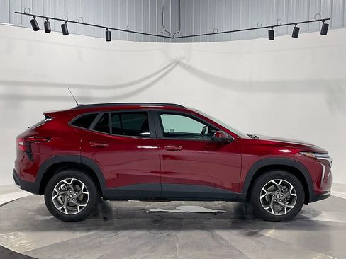 Used 2024 Chevrolet Trax LT image 10