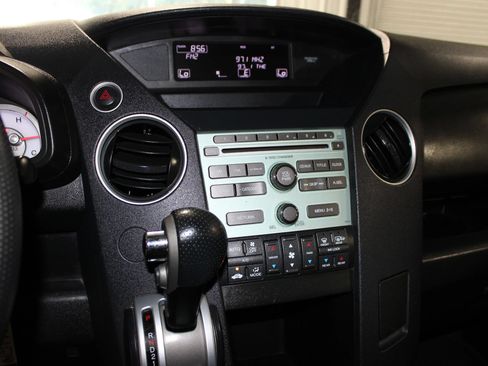 Used 2010 Honda Pilot EX image 16