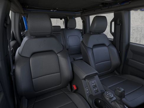 New 2025 Ford Bronco Badlands w/ Sasquatch Package AWD/4WD image 10