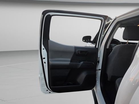 Used 2021 Toyota Tacoma SR w/ SR Convenience Package image 25