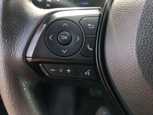 Used 2020 Toyota RAV4 LE AWD/4WD image 7