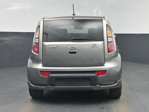 Used 2011 Kia Soul + image 11