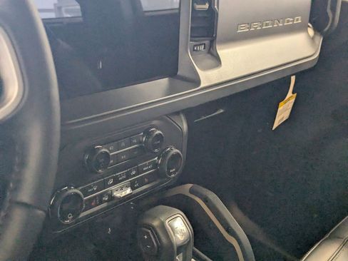 New 2026 Ford Bronco Badlands AWD/4WD image 19
