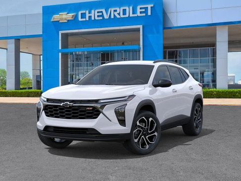New 2026 Chevrolet Trax RS FWD image 32