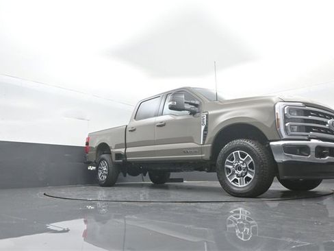 New 2026 Ford F250 Lariat w/ FX4 Off-Road Package image 26