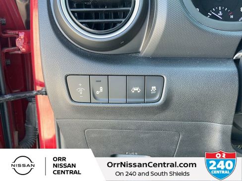 Used 2018 Hyundai Kona SEL w/ SEL Tech Package 02 image 19