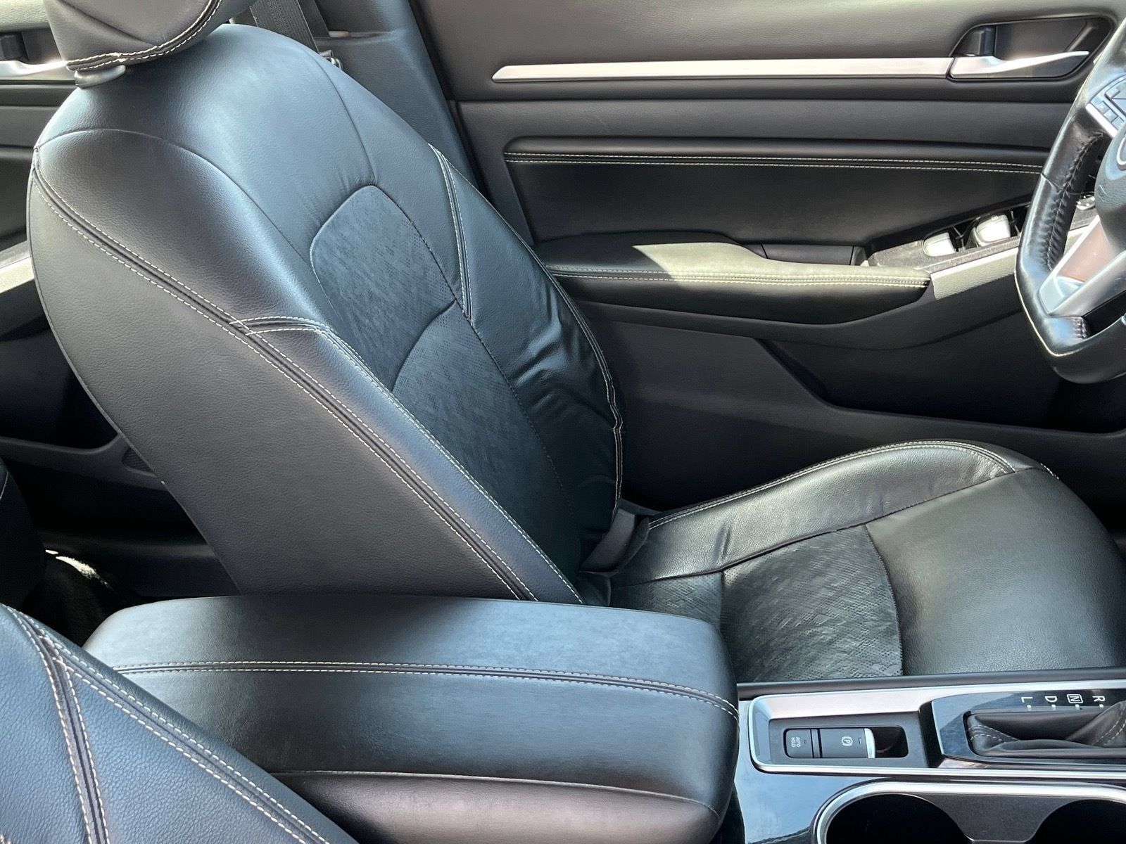 Used 2023 Nissan Altima 2.5 SL FWD image 10