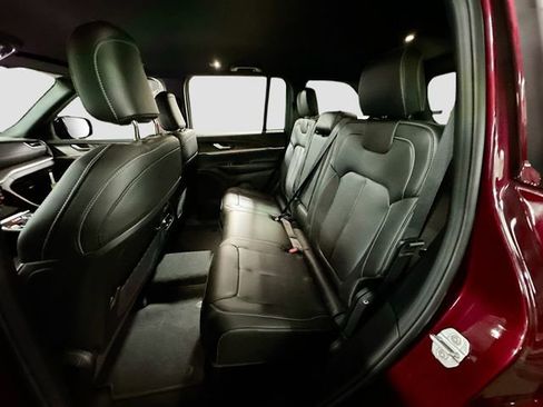 New 2025 Jeep Grand Cherokee Limited w/ Black Appearance Package image 26