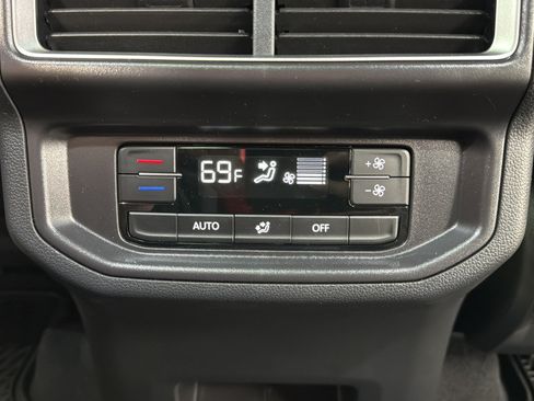 New 2026 Volkswagen Atlas Peak Edition AWD/4WD image 34
