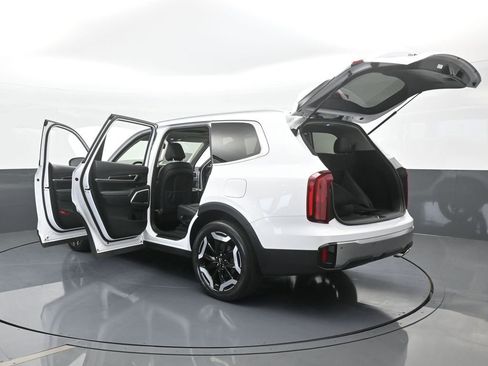 Used 2023 Kia Telluride S w/ S Sunroof Package image 75