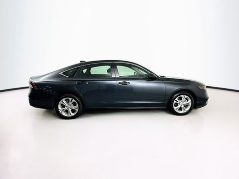 Used 2025 Honda Accord LX image 10