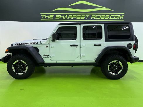 Used 2022 Jeep Wrangler Unlimited Rubicon AWD/4WD image 6