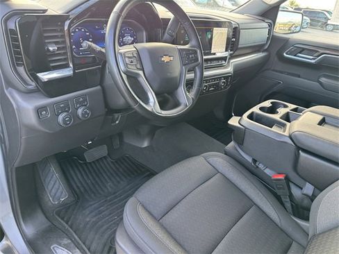 Used 2024 Chevrolet Silverado 1500 LT image 12