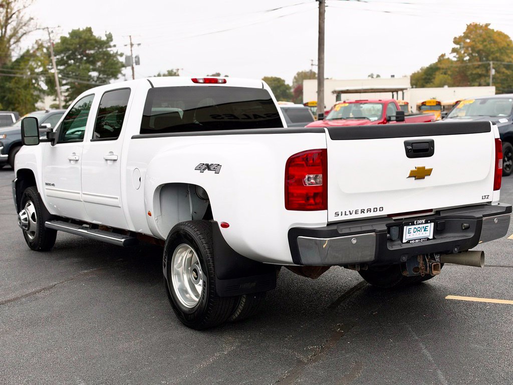 Used 2014 Chevrolet Silverado 3500 LTZ w/ LTZ Plus Package AWD/4WD image 10