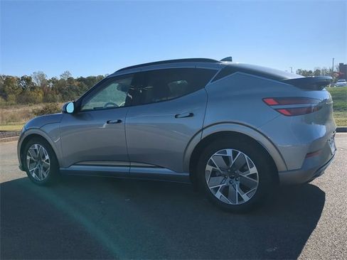 Used 2024 Genesis GV60 RWD image 6