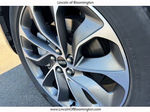 Certified 2022 Lincoln Nautilus Reserve w/ Equipment Group 201A image 64