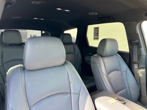 Used 2023 Buick Enclave Essence FWD image 64