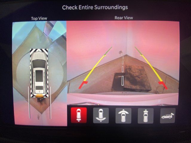 Used 2024 Chrysler Pacifica Pinnacle FWD image 17