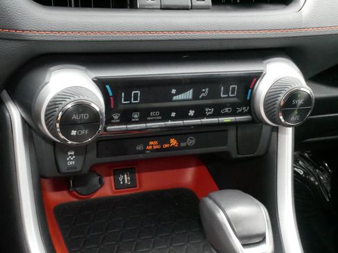 Certified 2024 Toyota RAV4 Adventure AWD/4WD image 23