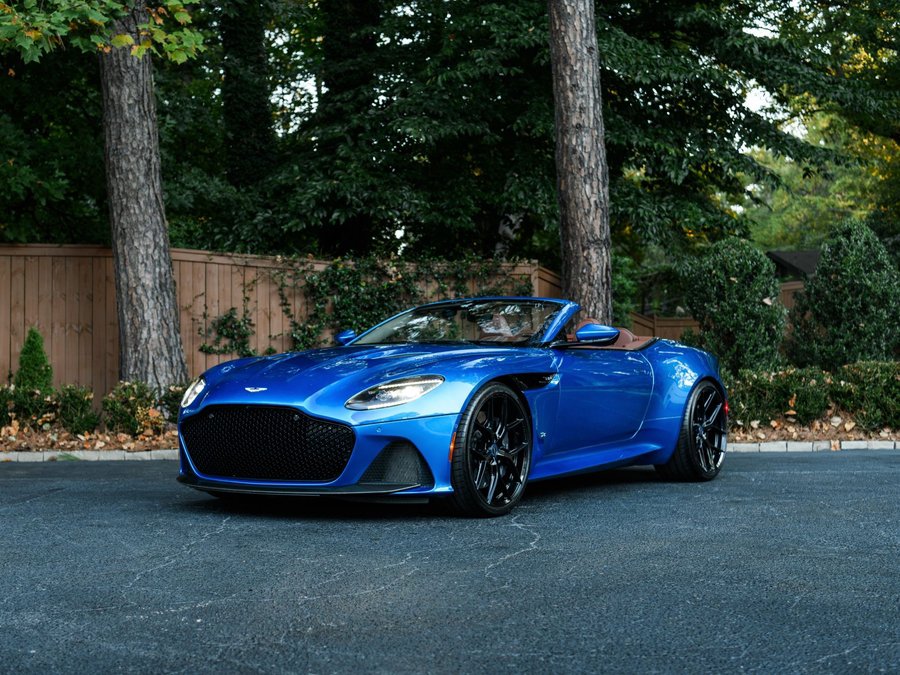 Used 2020 Aston Martin DBS Superleggera Volante RWD image 1