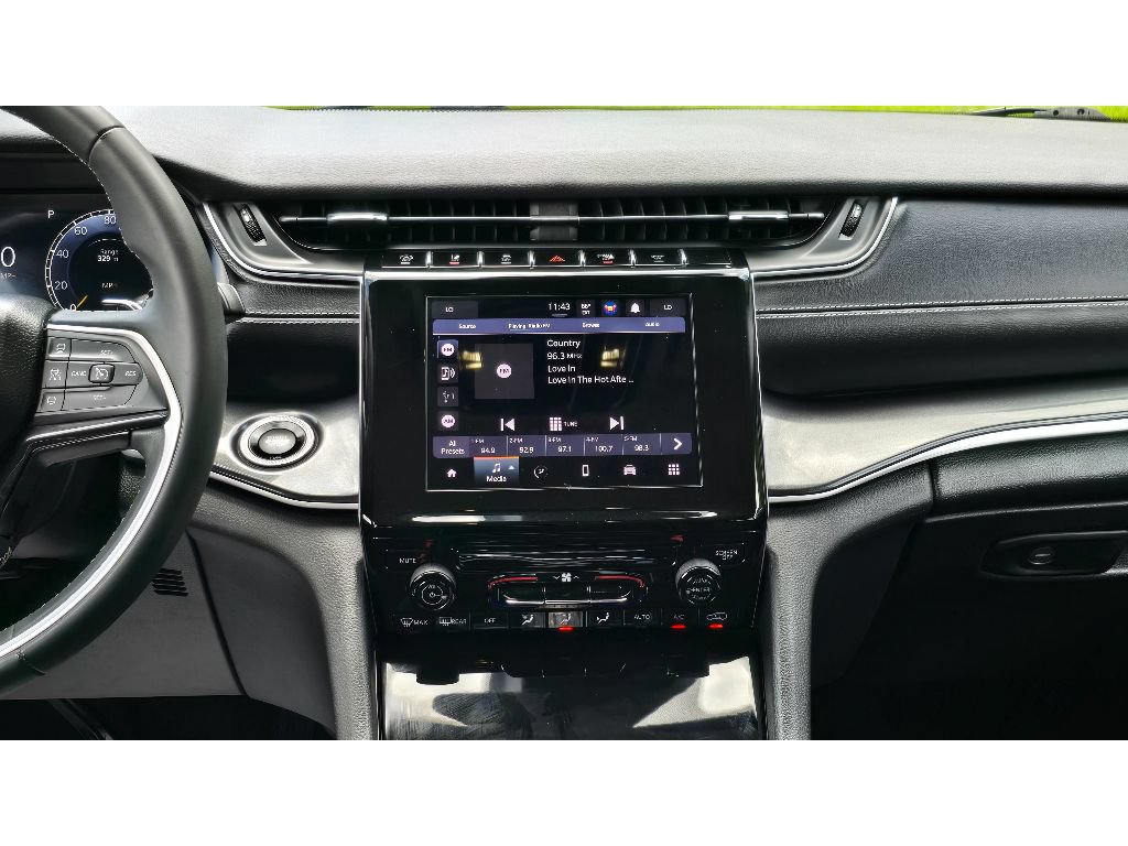 Used 2023 Jeep Grand Cherokee L Laredo AWD/4WD image 16