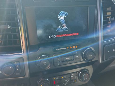 Used 2020 Ford F250 XLT w/ XLT Premium Package image 9